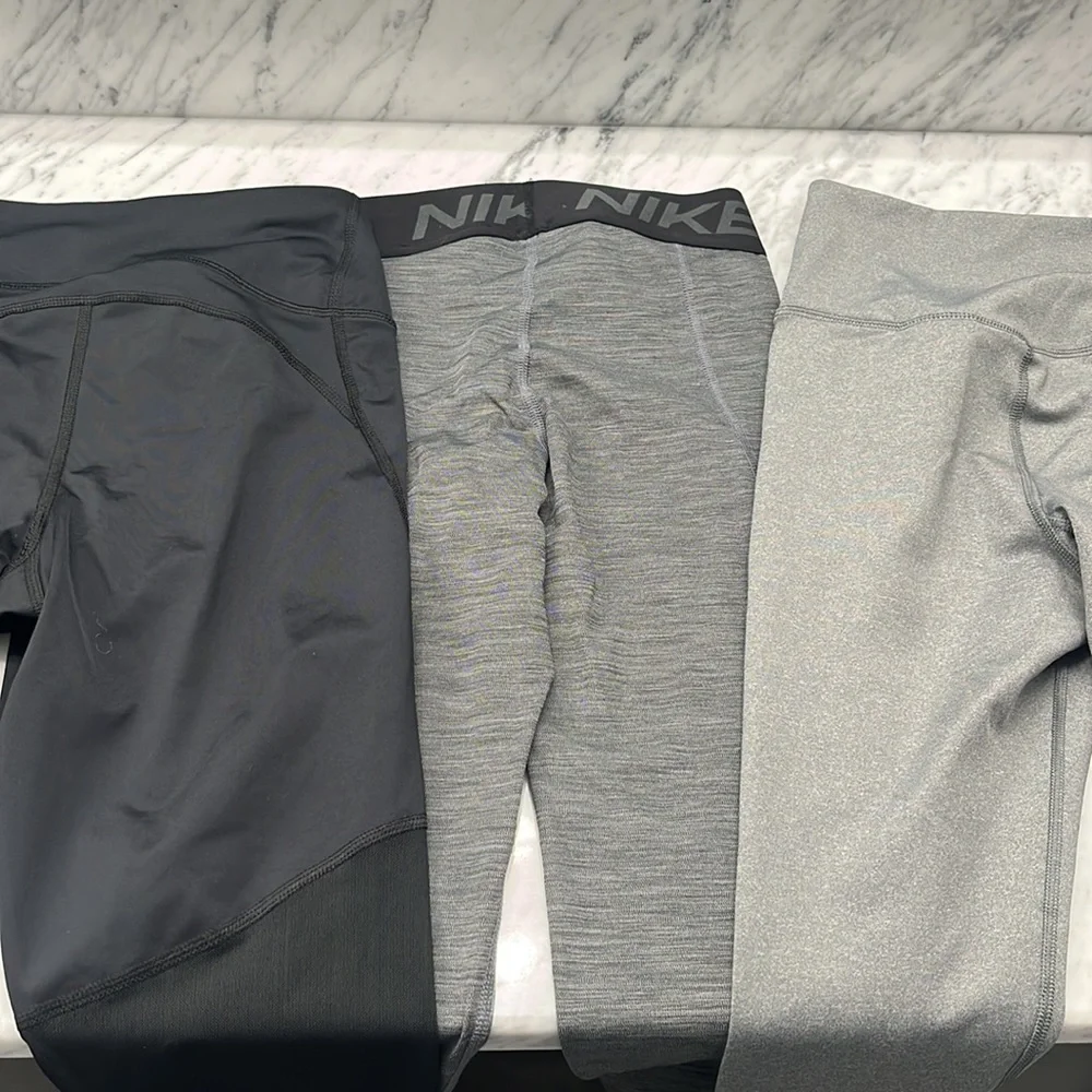 3 pair of Nike full length leggings. Like new! 2 sz xs and black sz small. - Picture 9 of 9